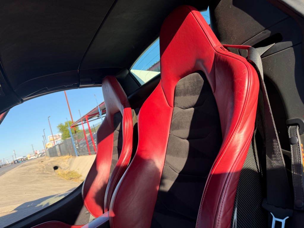 Photo 85 of this MCLAREN AUTOMOTIVE MP4-12C