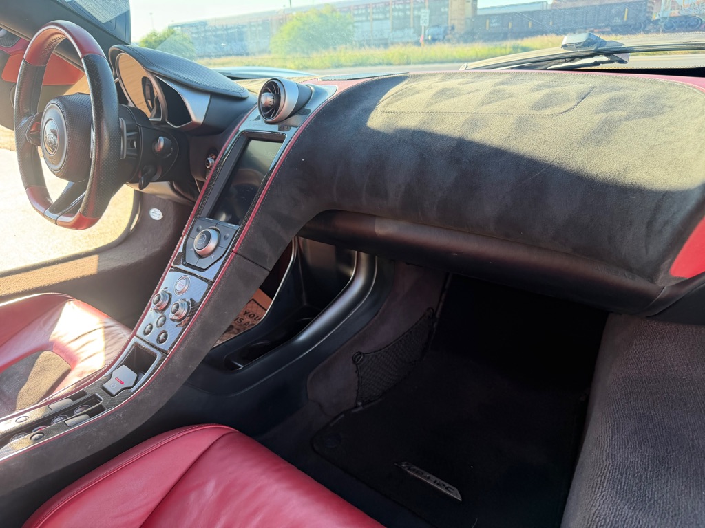 Photo 91 of this MCLAREN AUTOMOTIVE MP4-12C