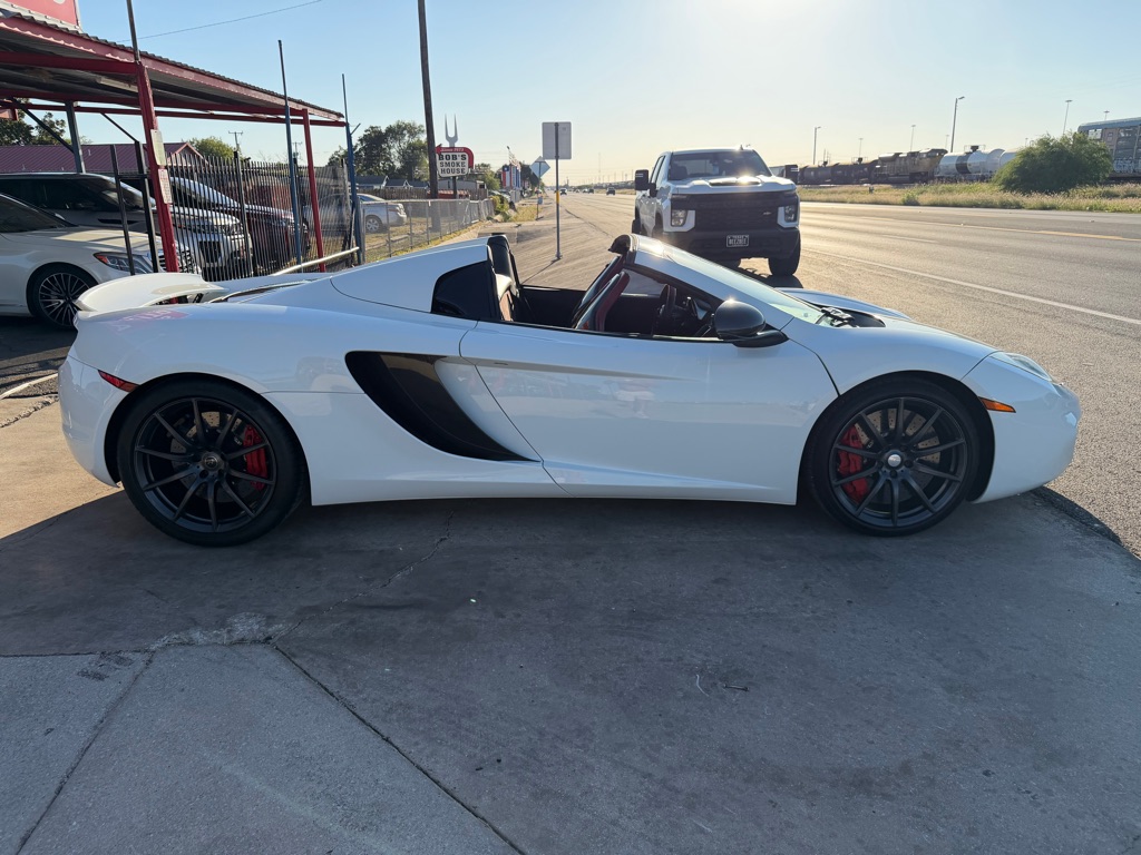 Photo 21 of this MCLAREN AUTOMOTIVE MP4-12C