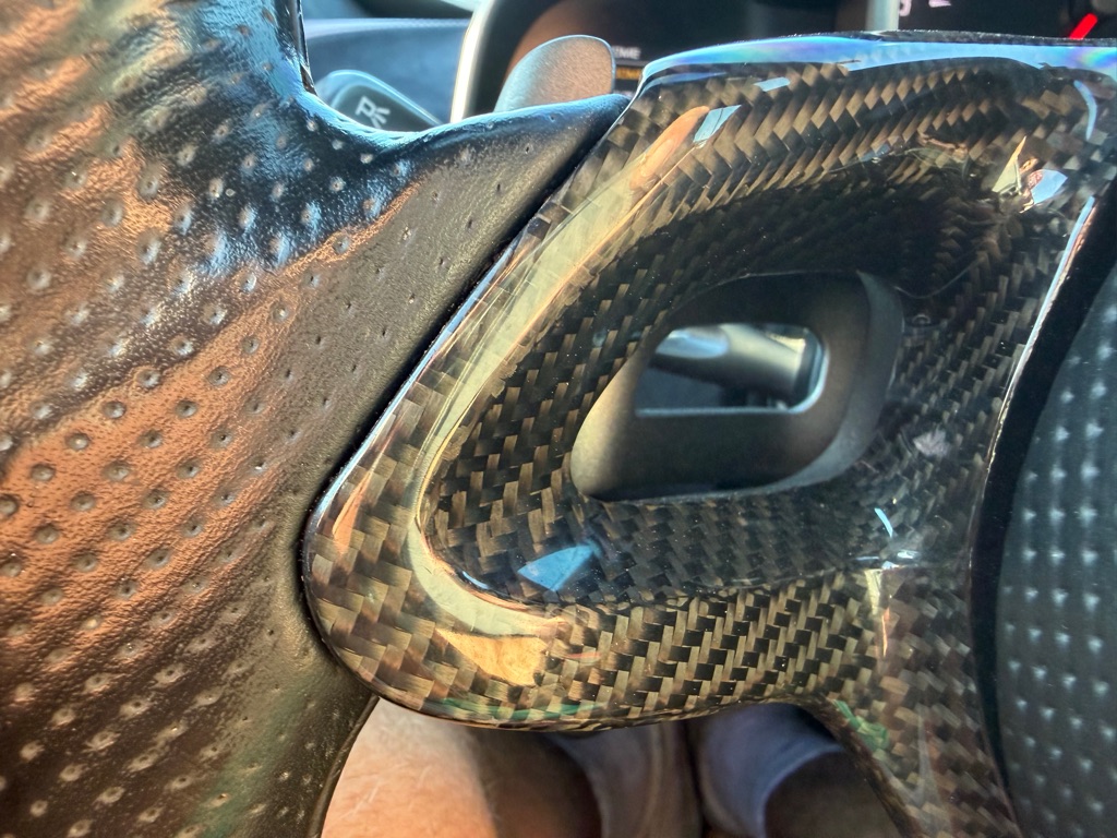 Photo 135 of this MCLAREN AUTOMOTIVE MP4-12C