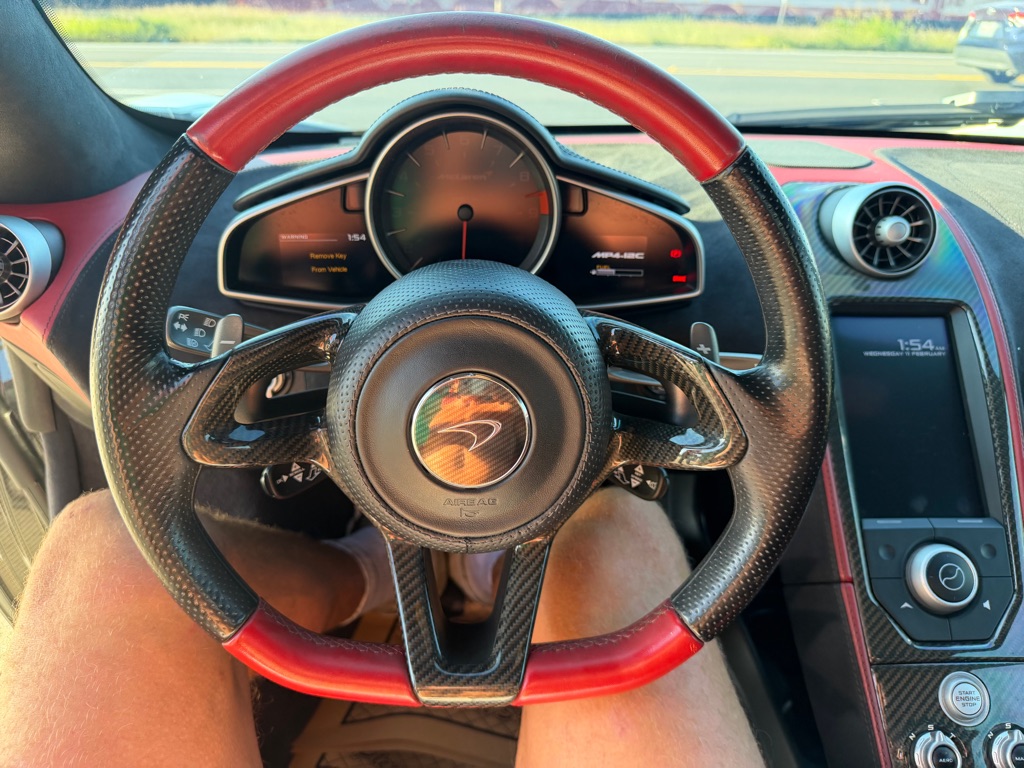 Photo 126 of this MCLAREN AUTOMOTIVE MP4-12C