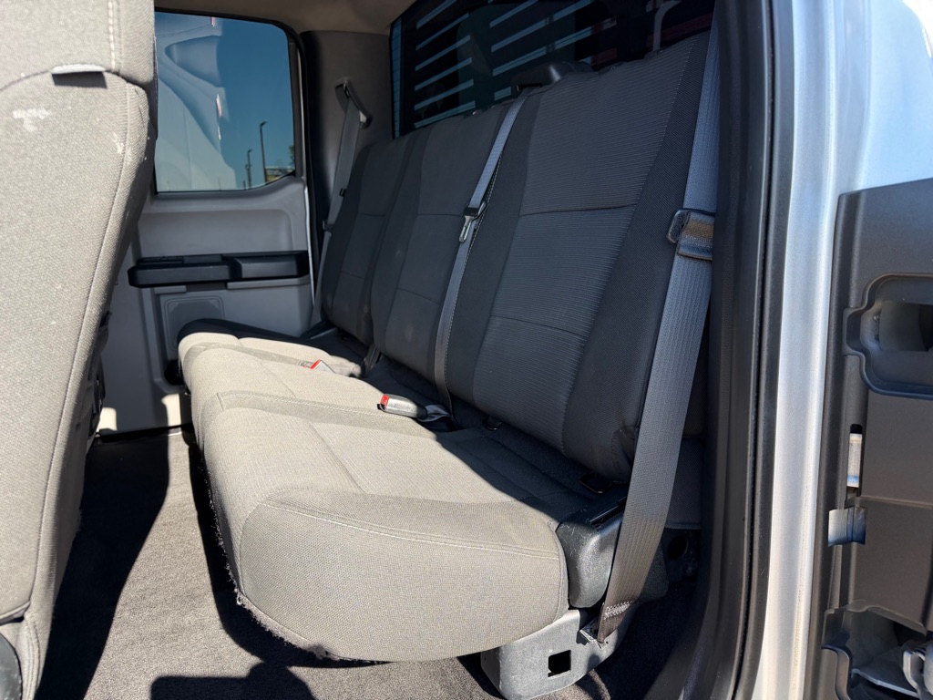 Photo 26 of this FORD F150