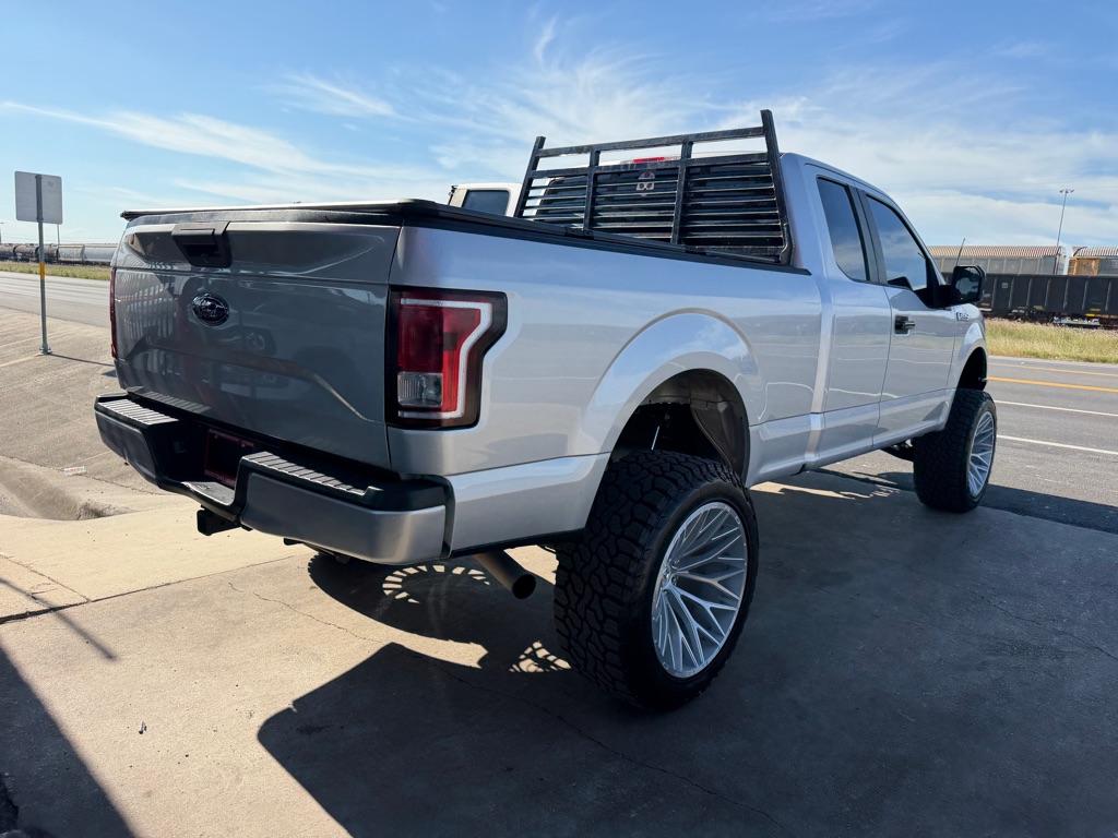 Photo 10 of this FORD F150