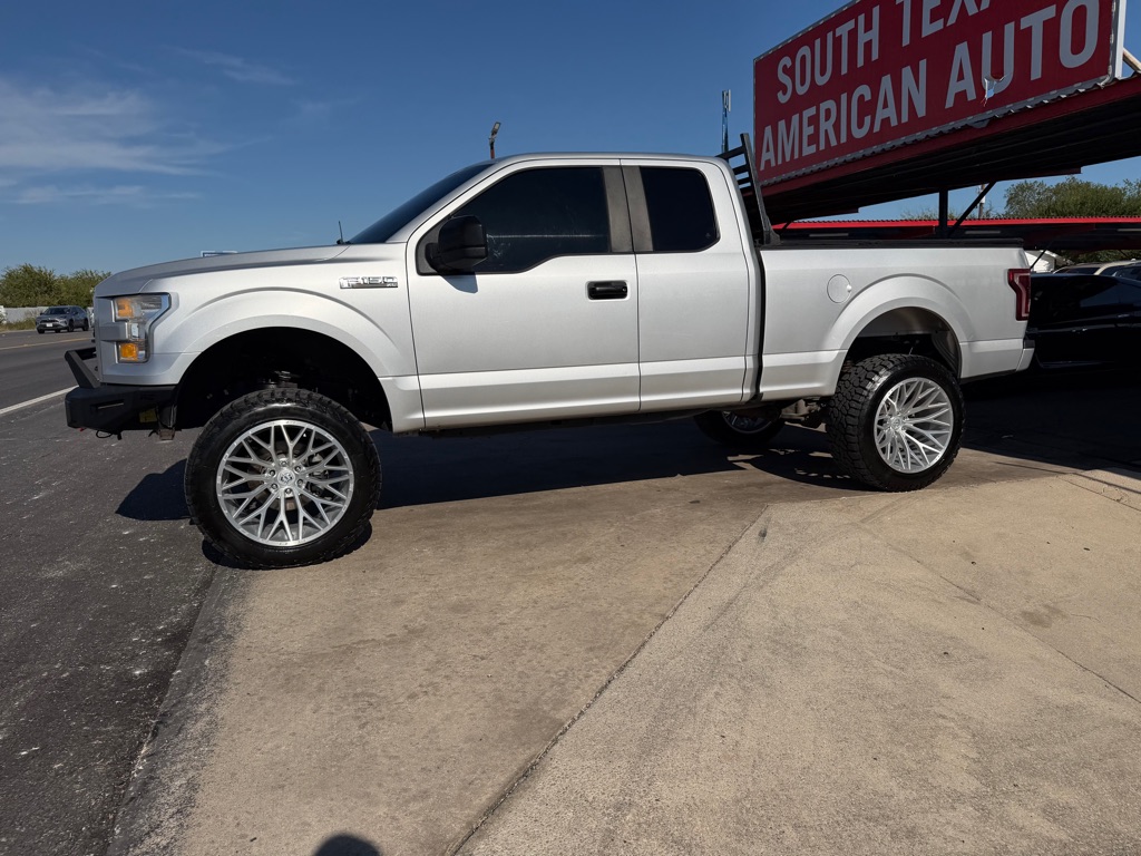 Photo 2 of this FORD F150