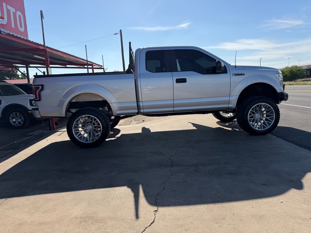 Photo 16 of this FORD F150