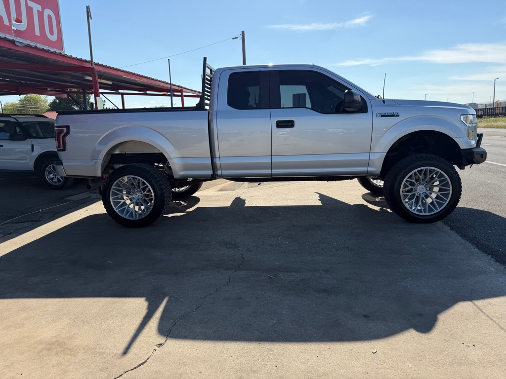 Photo 7 of this FORD F150