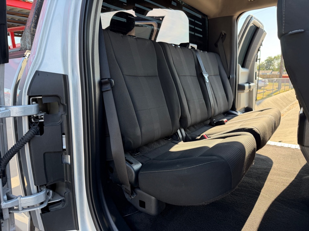 Photo 23 of this FORD F150