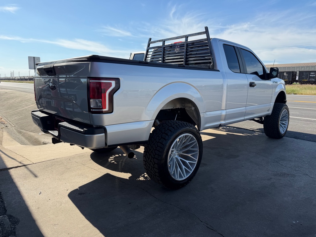 Photo 13 of this FORD F150