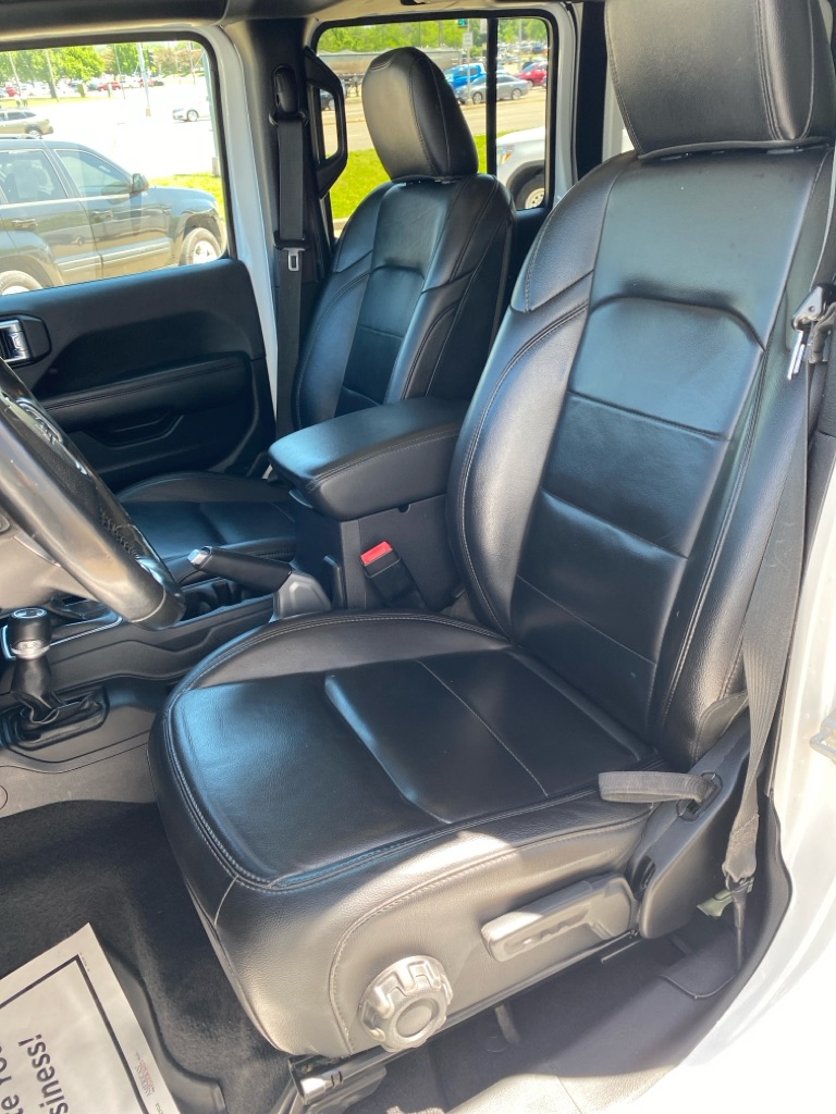 Photo 15 of this JEEP WRANGLER UNLIMI