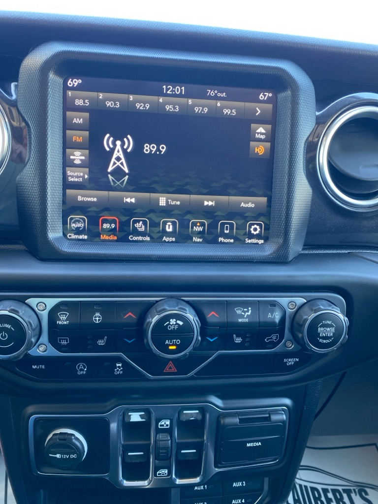 Photo 18 of this JEEP WRANGLER UNLIMI