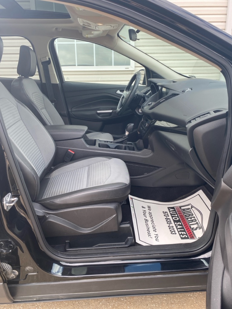 Photo 11 of this FORD ESCAPE