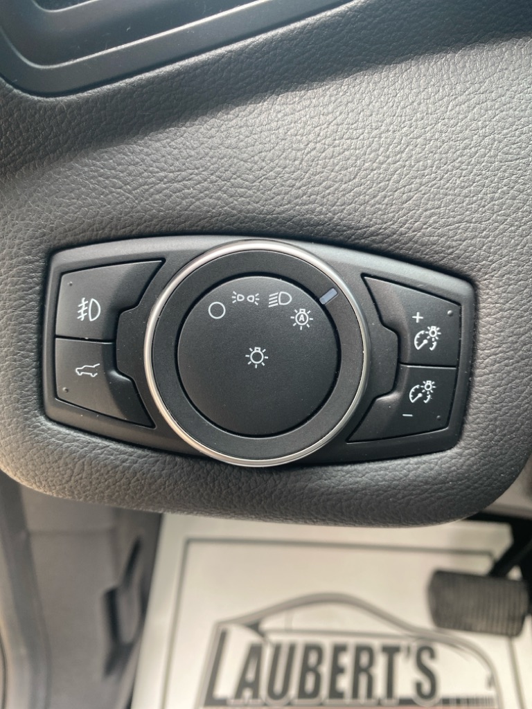 Photo 16 of this FORD ESCAPE