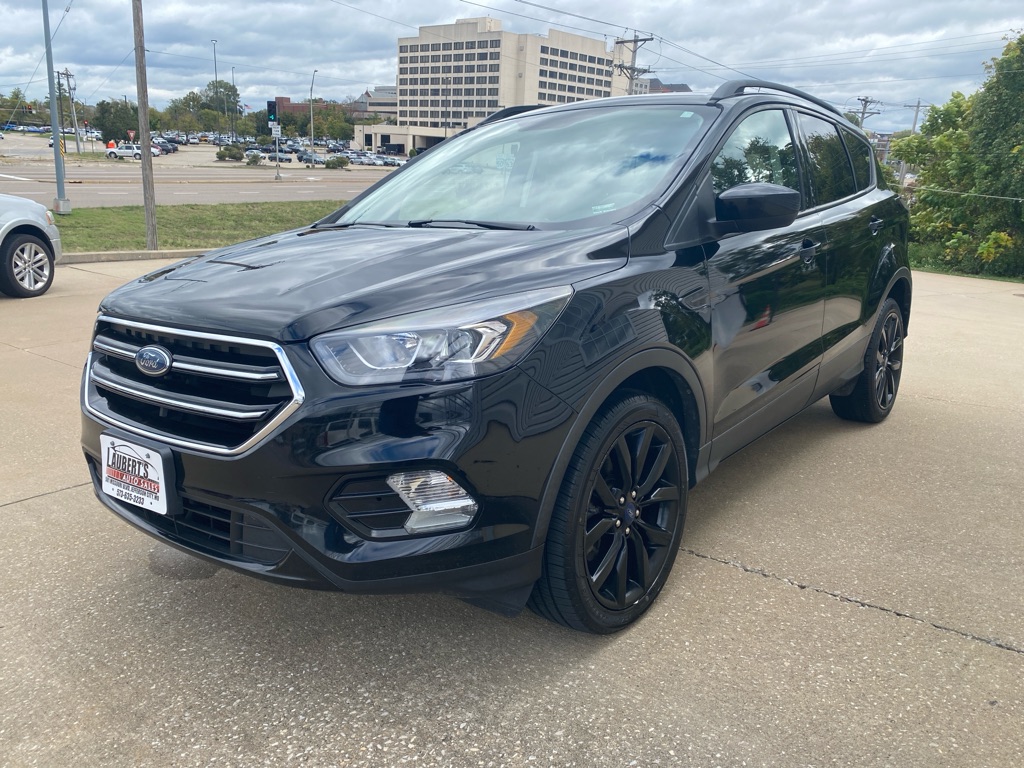 Photo 5 of this FORD ESCAPE