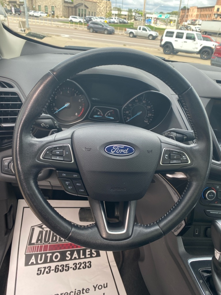 Photo 17 of this FORD ESCAPE