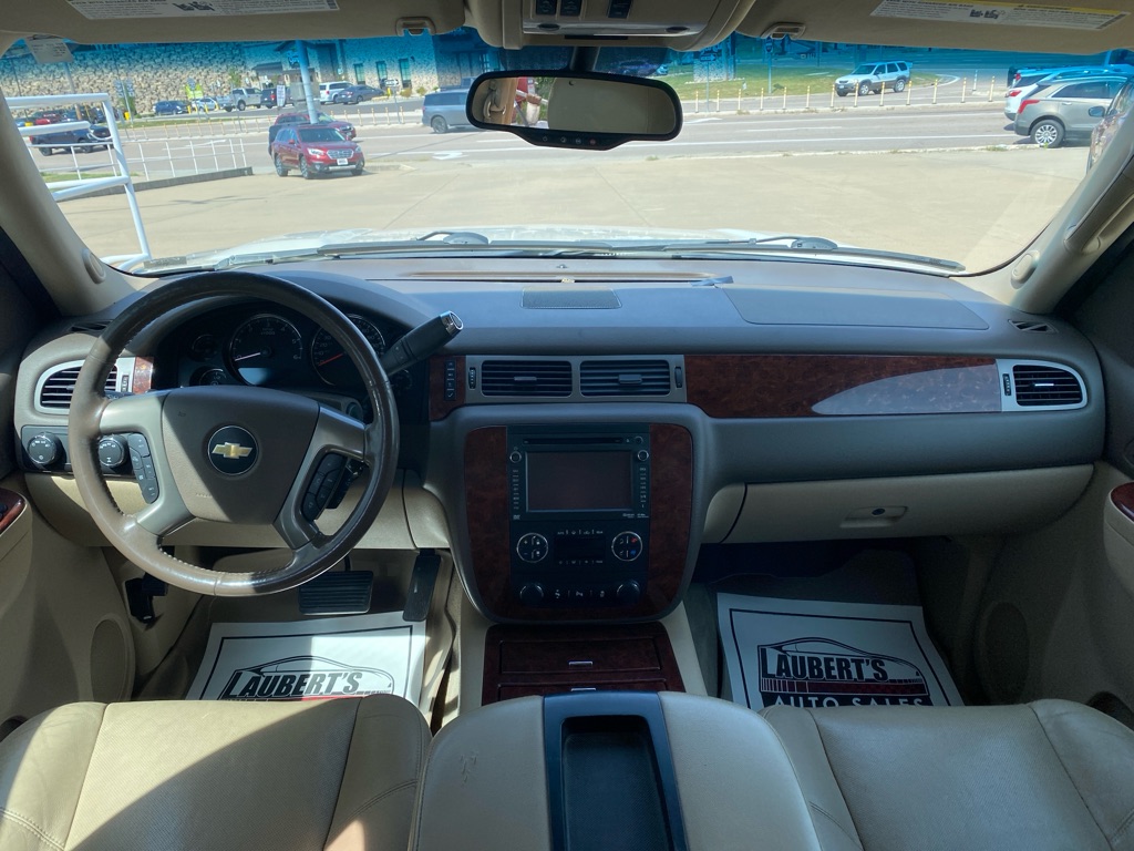 Photo 15 of this CHEVROLET SUBURBAN