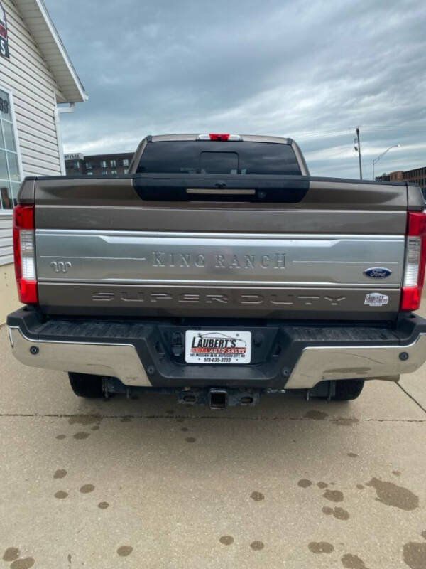 Photo 3 of this FORD F250