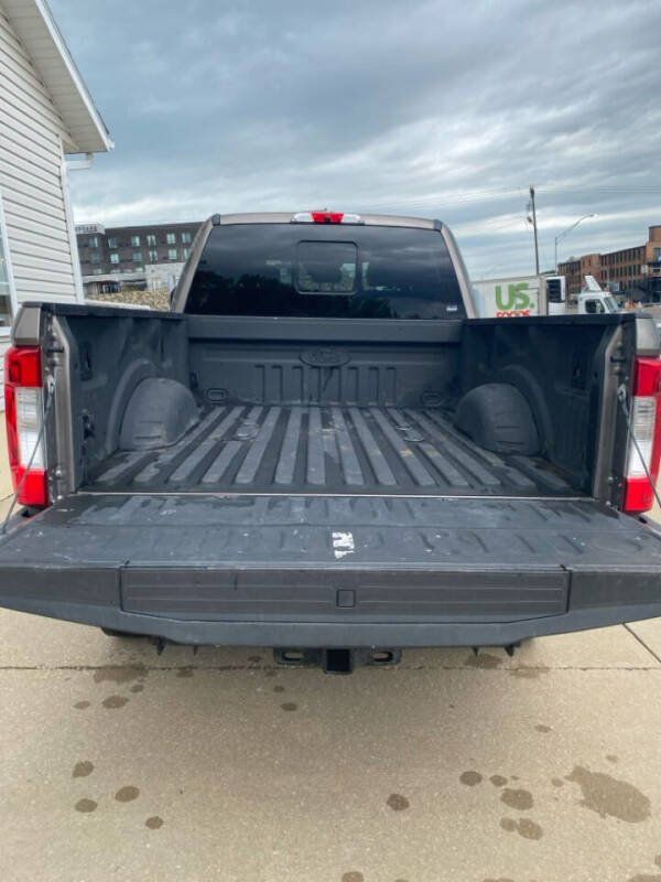Photo 4 of this FORD F250
