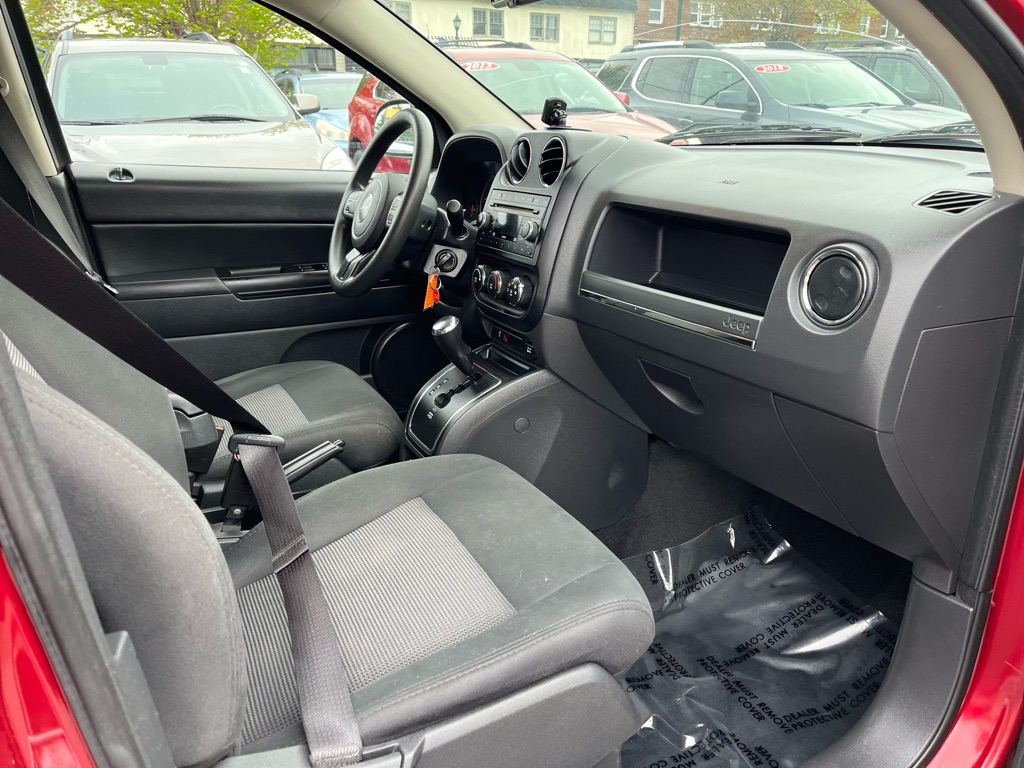 Photo 14 of this JEEP COMPASS
