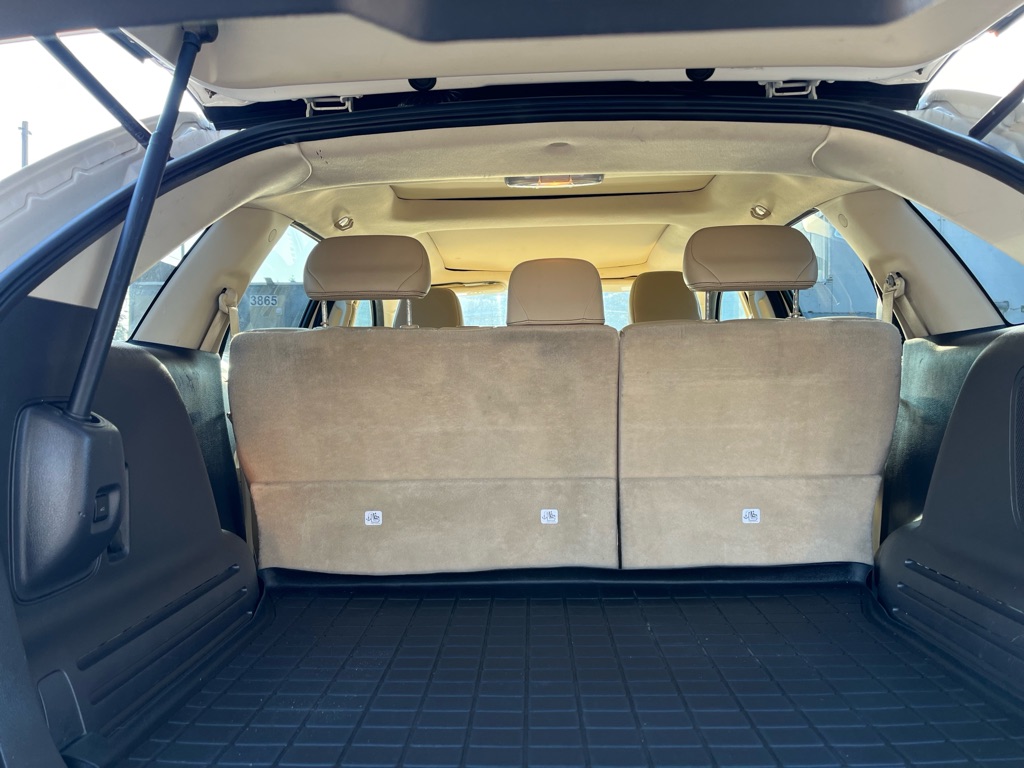 Photo 8 of this FORD EDGE