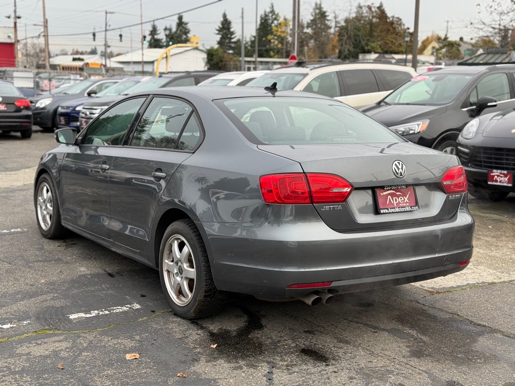 Photo 5 of this VOLKSWAGEN JETTA