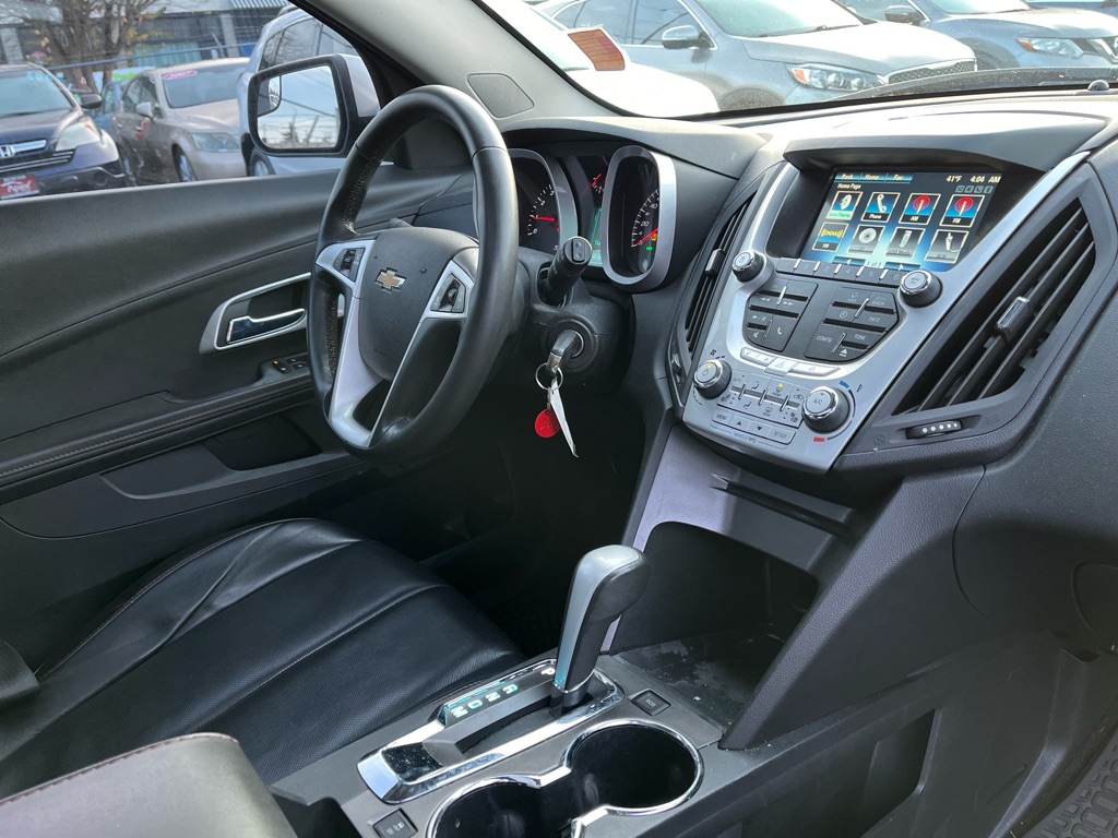 Photo 17 of this CHEVROLET EQUINOX