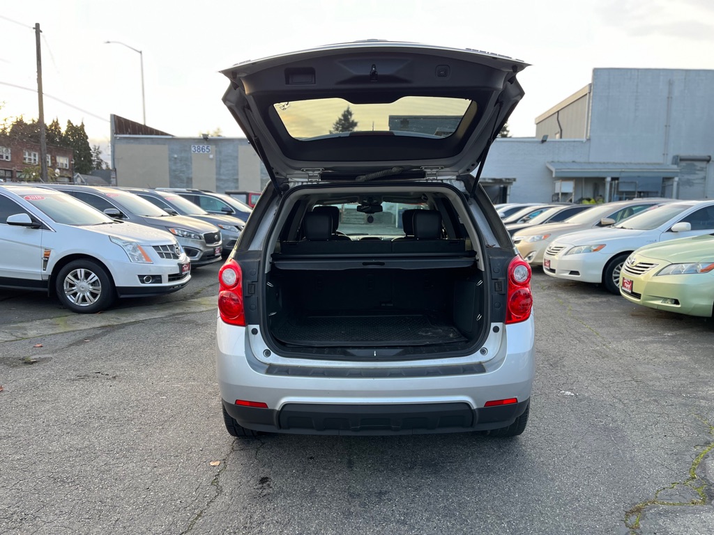 Photo 7 of this CHEVROLET EQUINOX