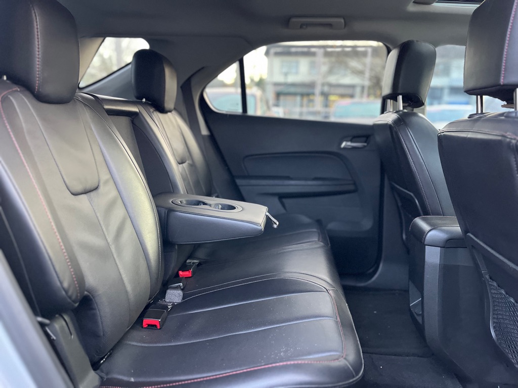Photo 19 of this CHEVROLET EQUINOX