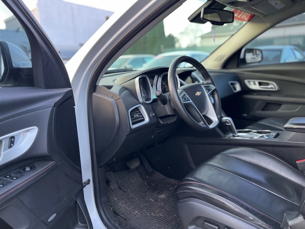 Photo 9 of this CHEVROLET EQUINOX