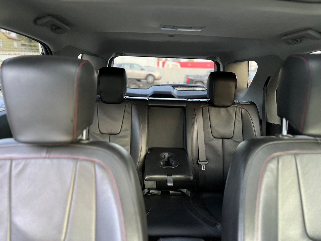 Photo 18 of this CHEVROLET EQUINOX