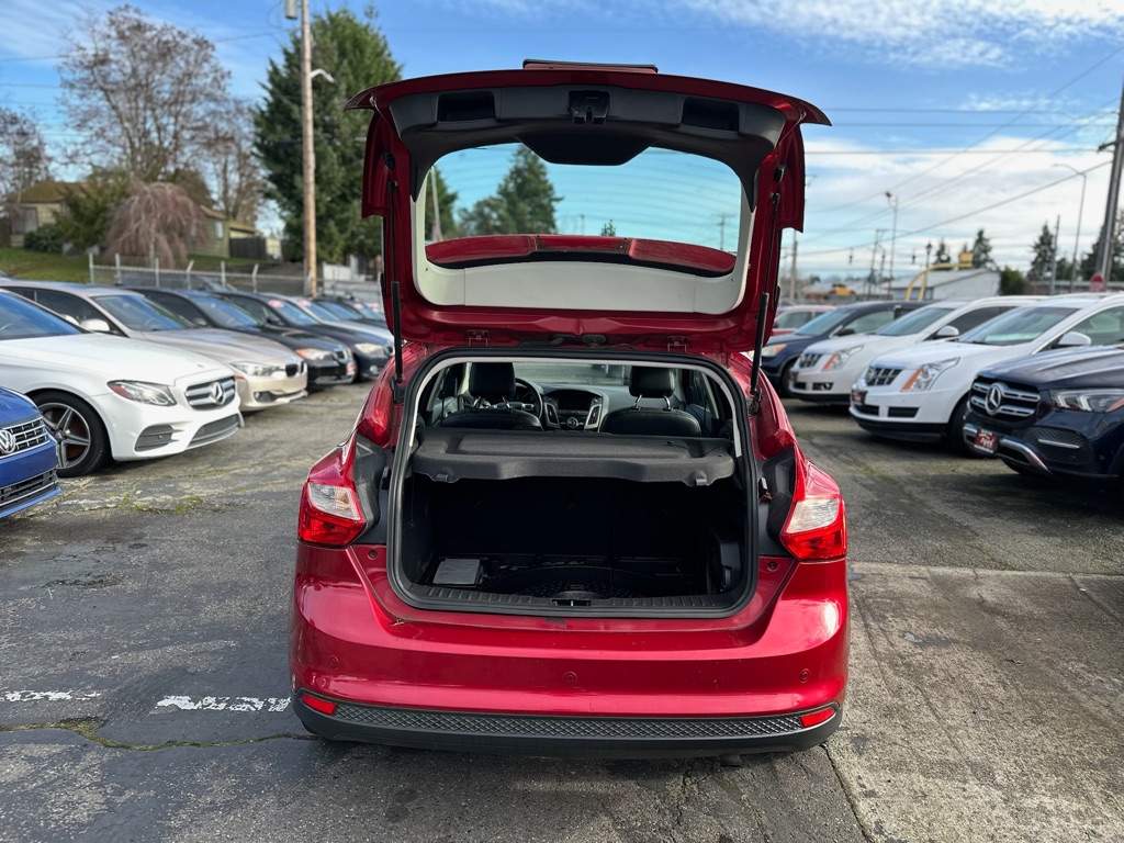 Photo 5 of this FORD FOCUS