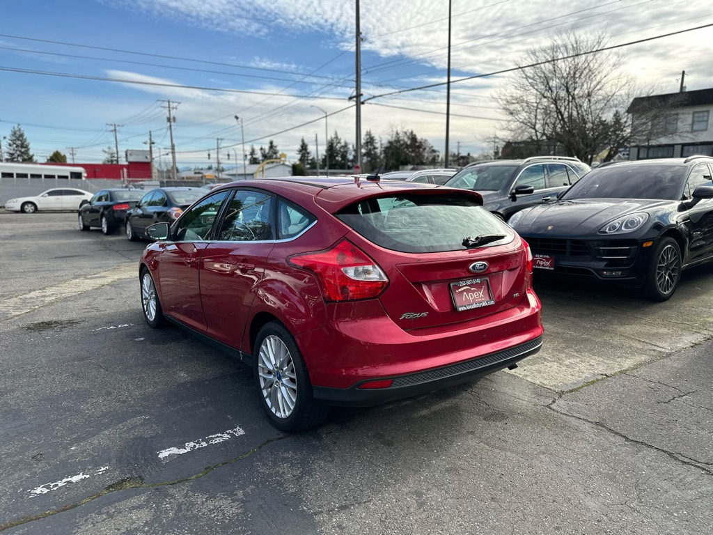 Photo 3 of this FORD FOCUS