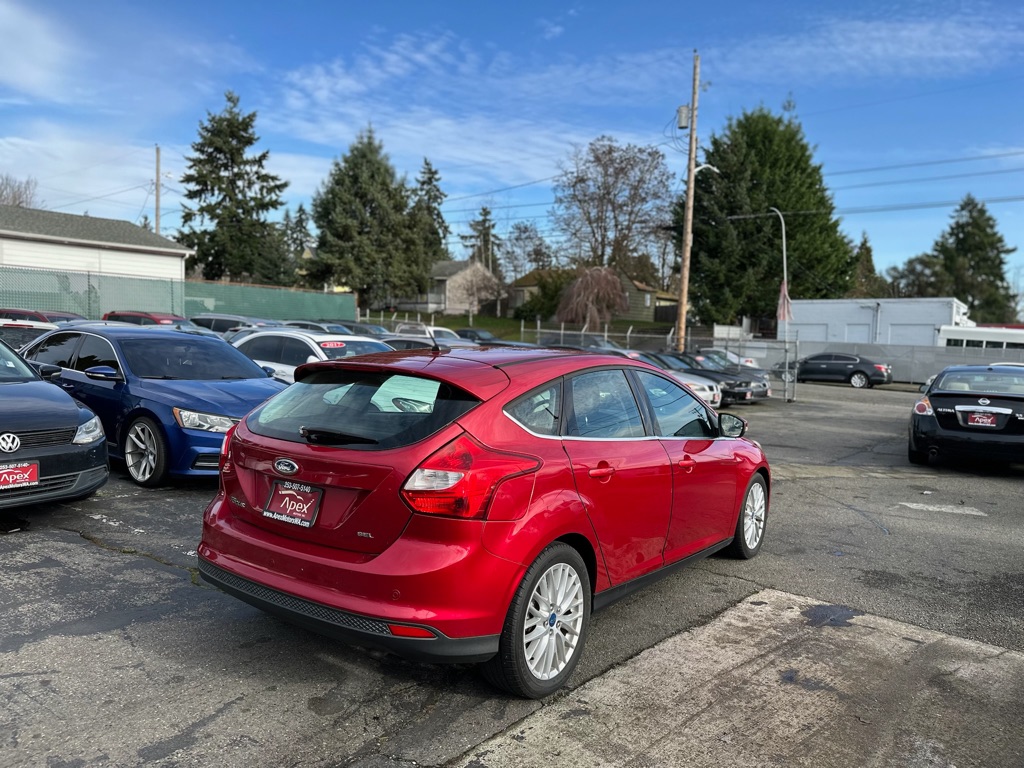 Photo 4 of this FORD FOCUS
