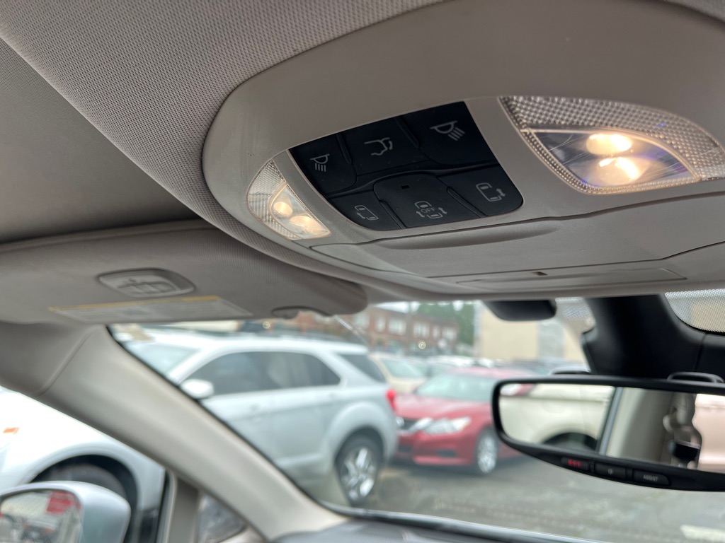 Photo 20 of this CHRYSLER PACIFICA