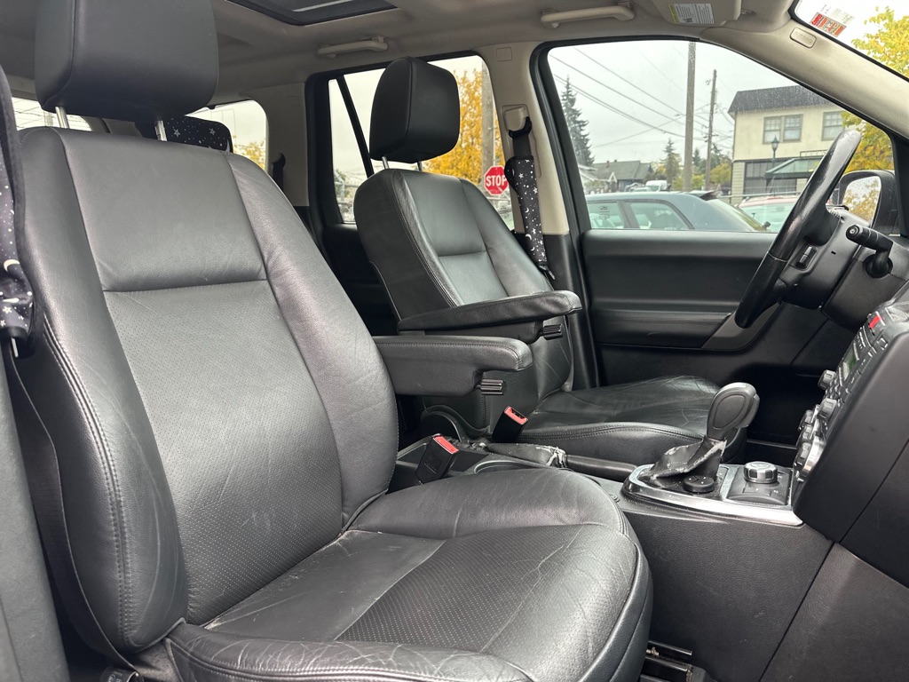 Photo 13 of this LAND ROVER LR2