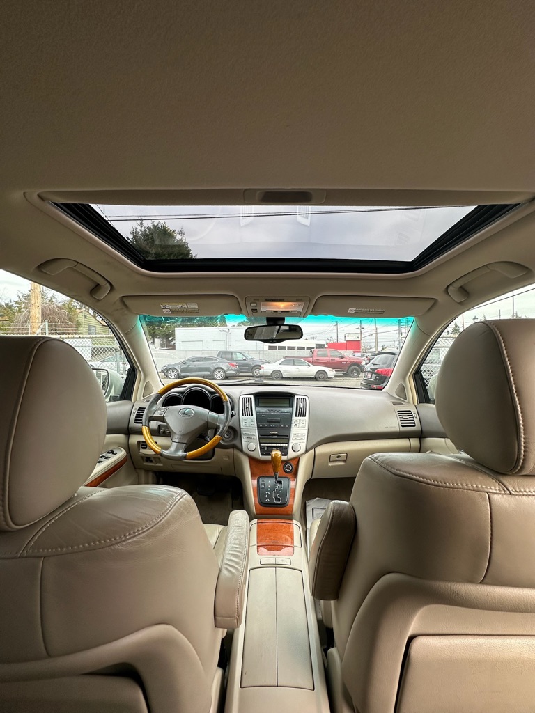 Photo 19 of this LEXUS RX