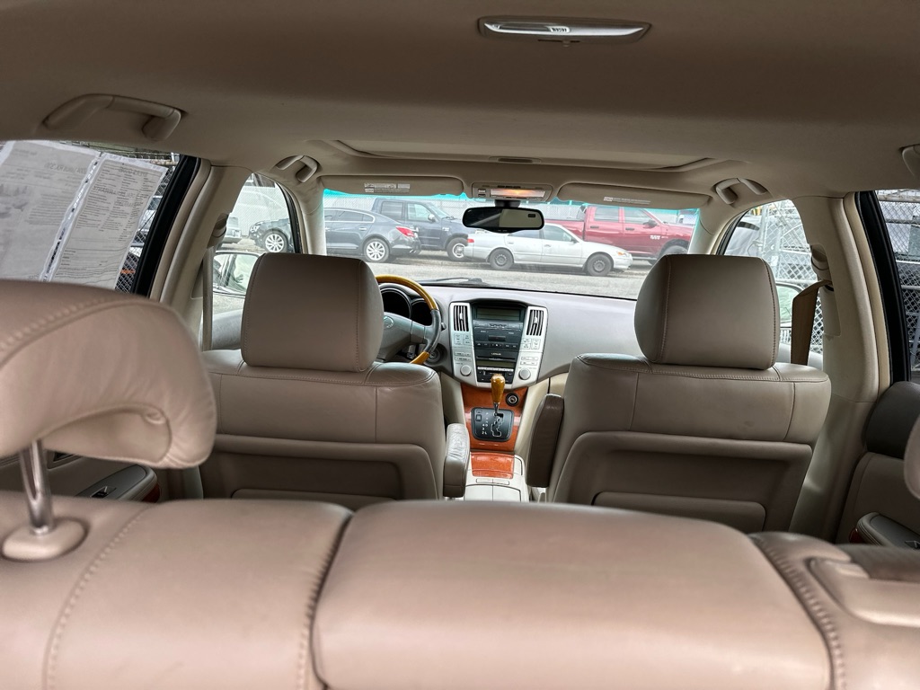 Photo 10 of this LEXUS RX