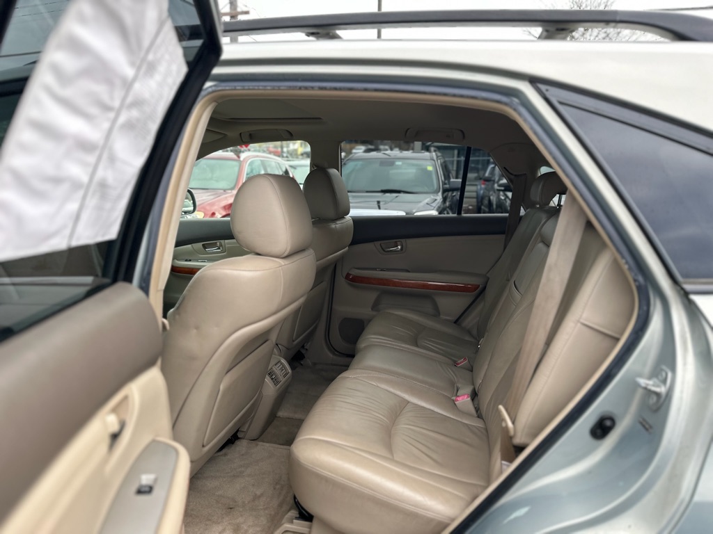 Photo 14 of this LEXUS RX