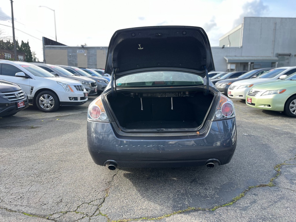 Photo 7 of this NISSAN ALTIMA