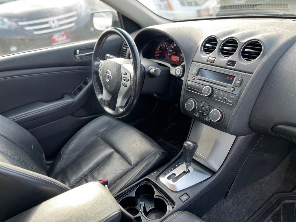 Photo 15 of this NISSAN ALTIMA