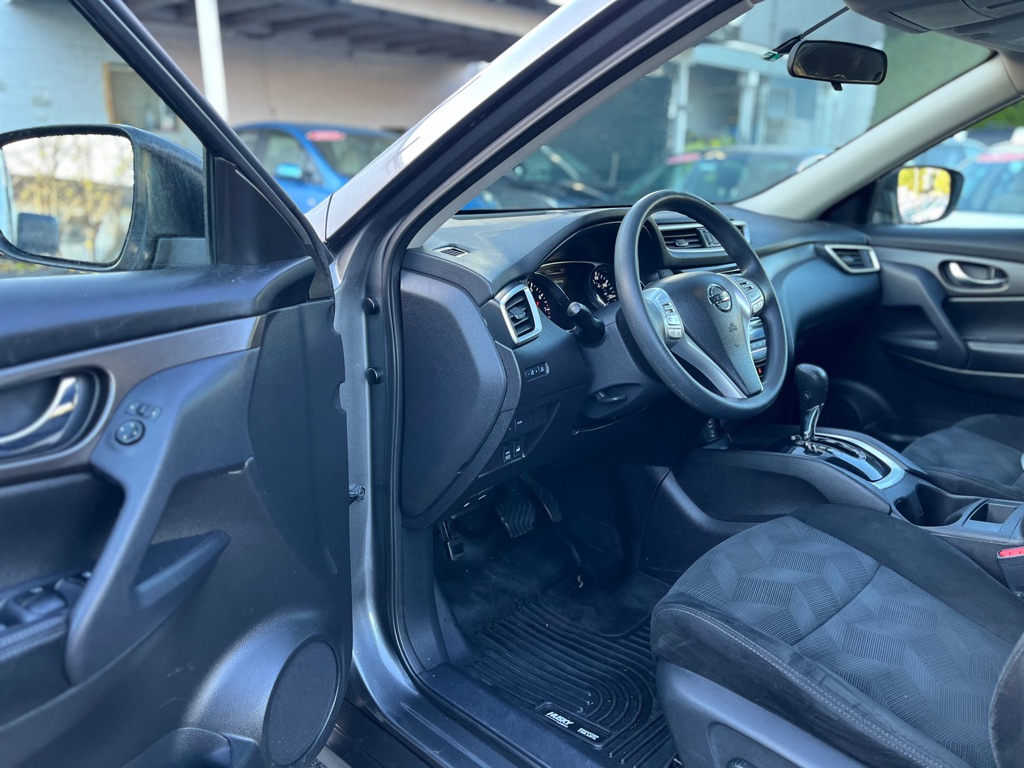 Photo 8 of this NISSAN ROGUE