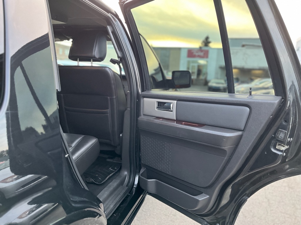 Photo 11 of this FORD EXPEDITION