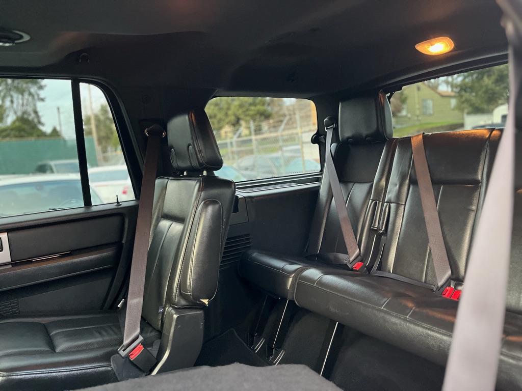 Photo 9 of this FORD EXPEDITION