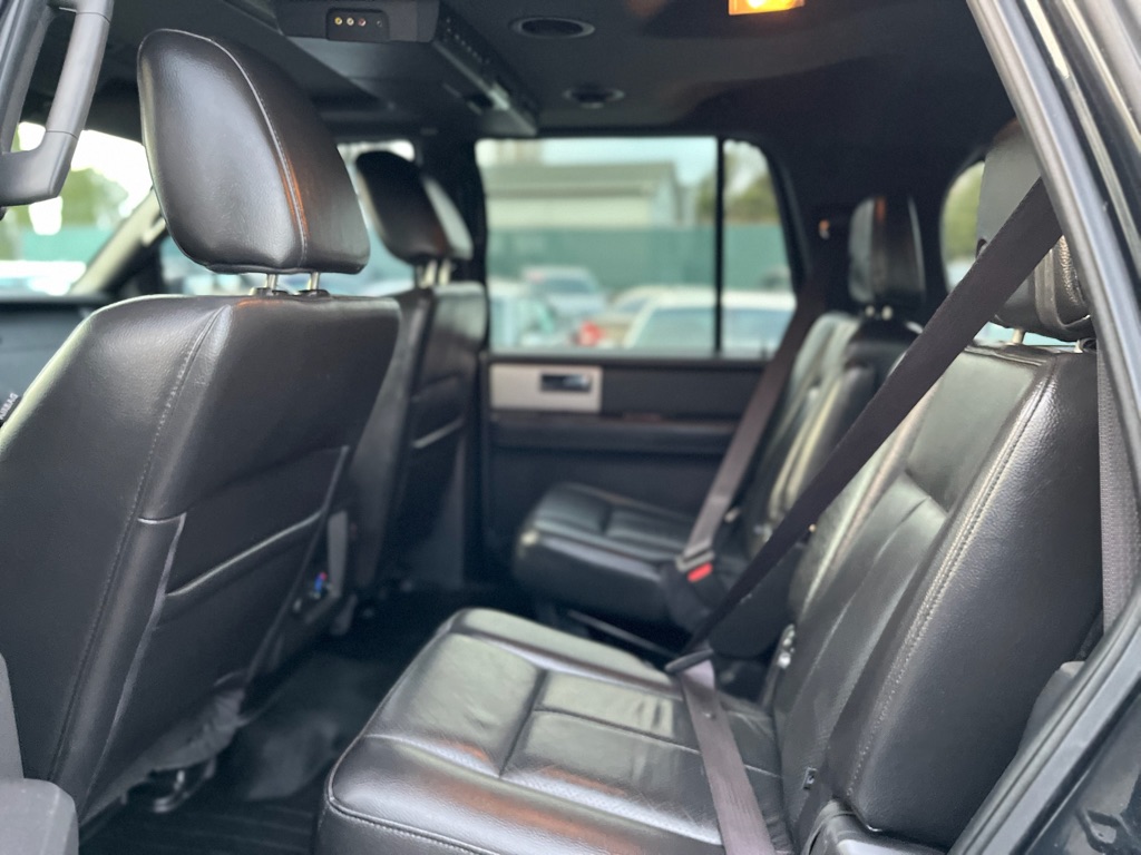 Photo 8 of this FORD EXPEDITION