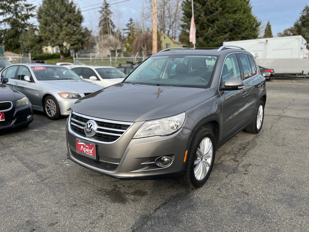 2010 VOLKSWAGEN TIGUAN