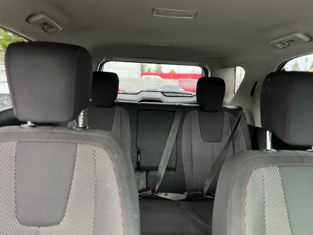 Photo 18 of this CHEVROLET EQUINOX