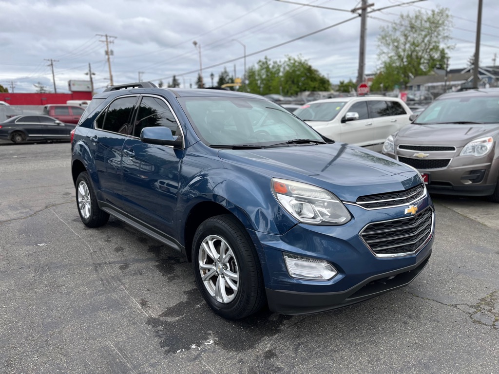 Photo 2 of this CHEVROLET EQUINOX