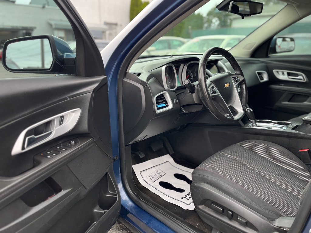 Photo 9 of this CHEVROLET EQUINOX