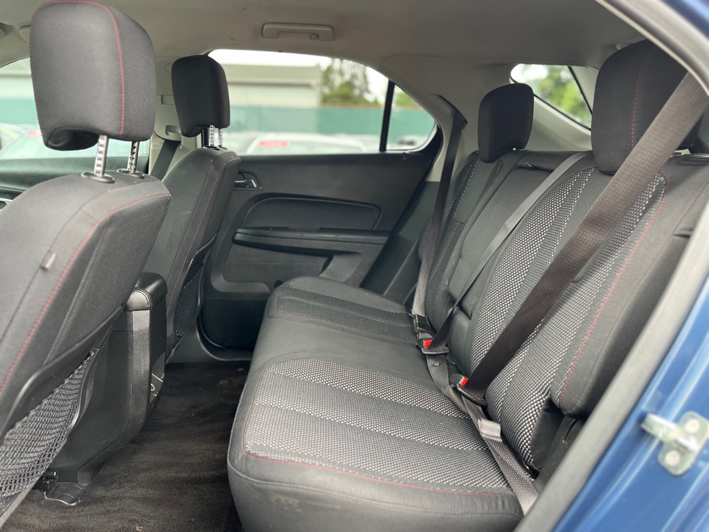 Photo 12 of this CHEVROLET EQUINOX