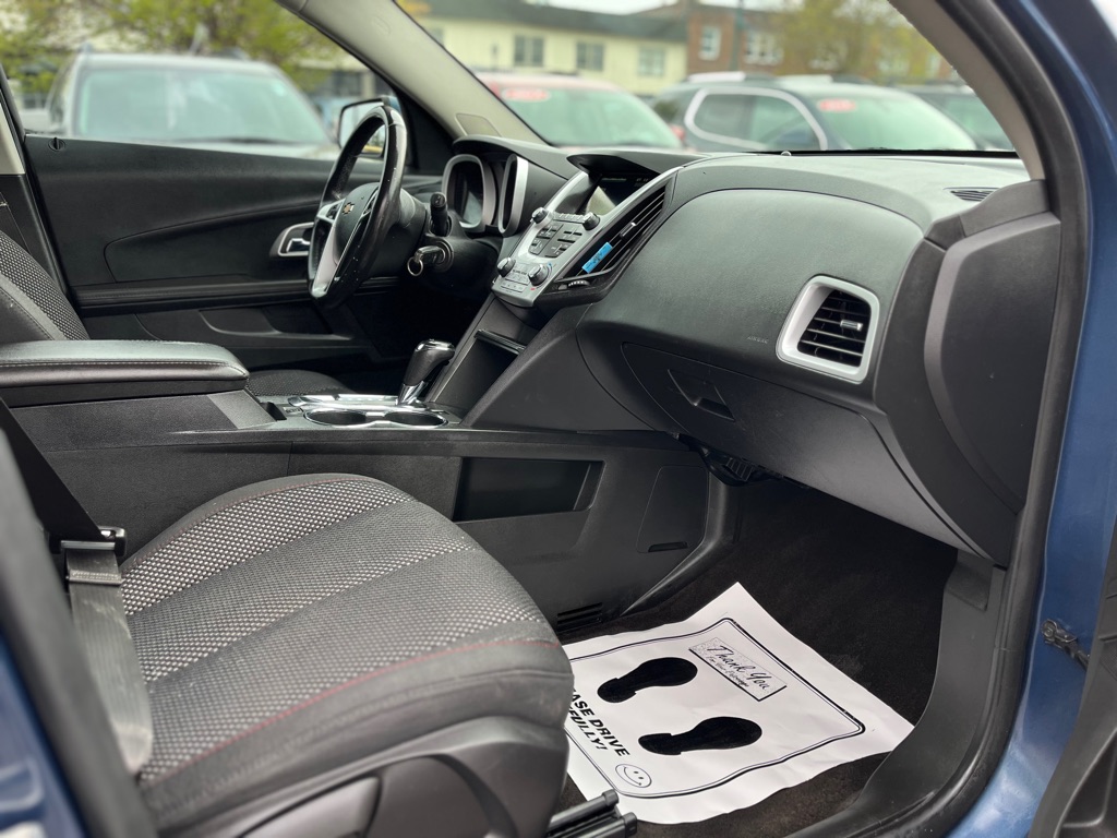 Photo 15 of this CHEVROLET EQUINOX