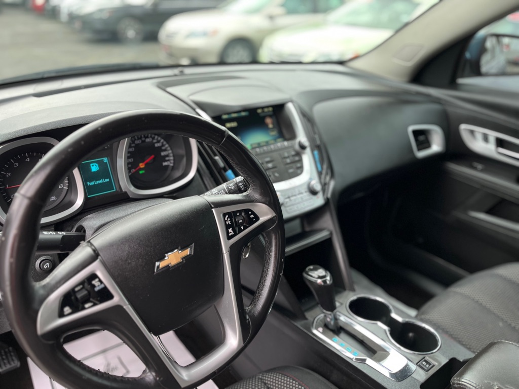 Photo 11 of this CHEVROLET EQUINOX
